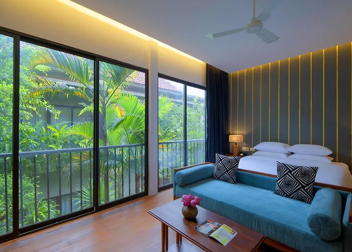Solitaire Kamreuk Hotel 4*